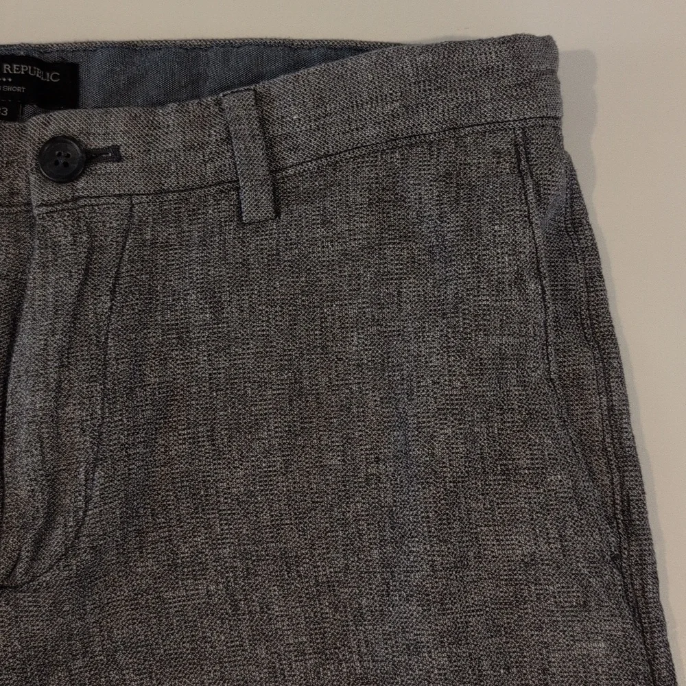 Banana Republic Men's 33 x 8.5 Linen Cotton Blend Aiden Short